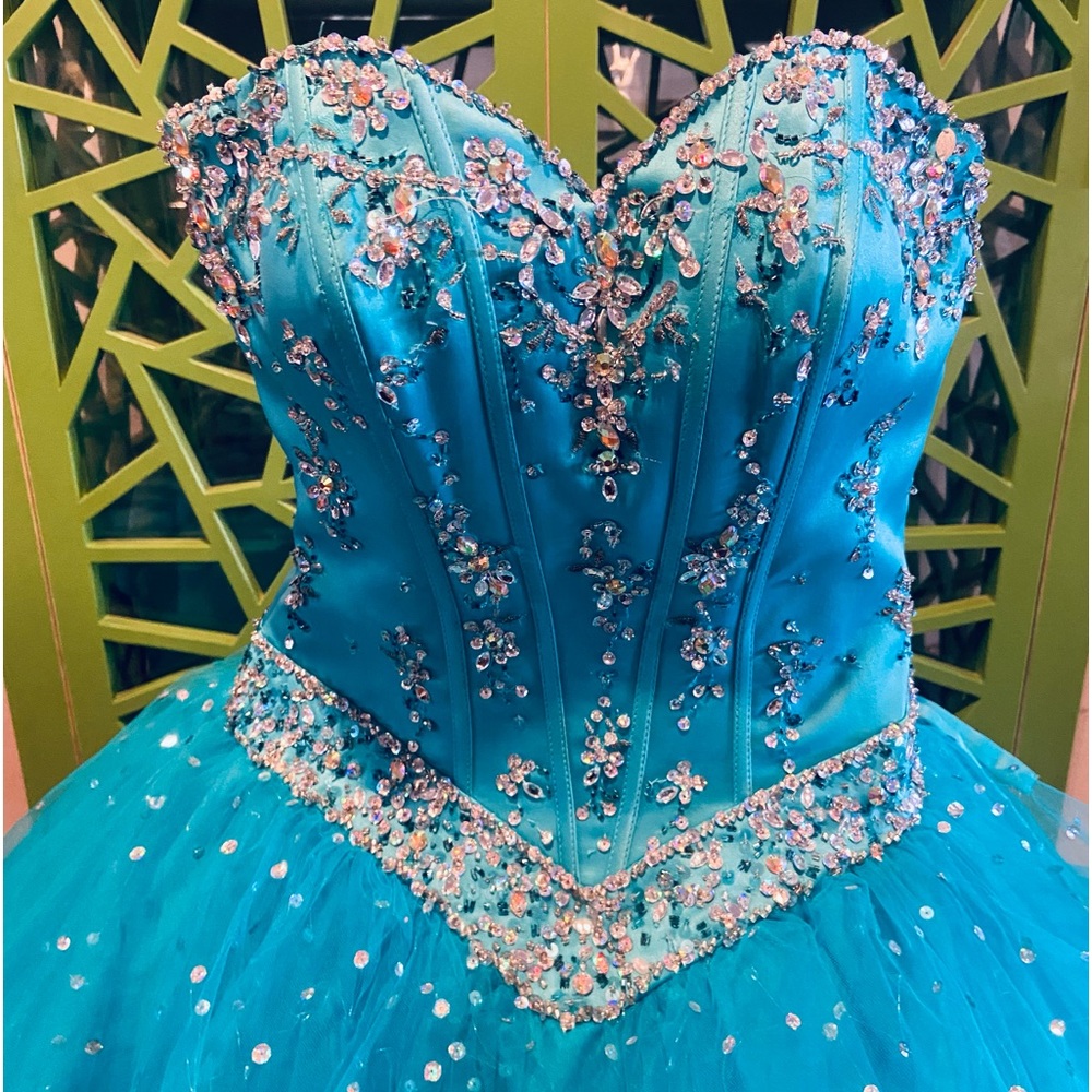 Mari Lee by Madeline Gardener Prom Formal & Quinceañera Dress w/ Corset Top - Picture 5 of 6